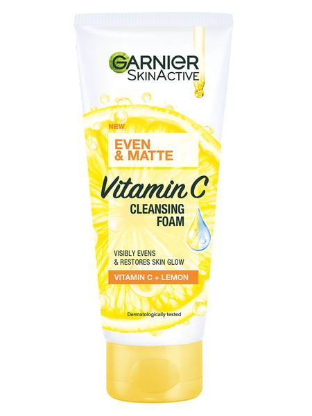 Even & Matte Vitamin C Cleansing Foam